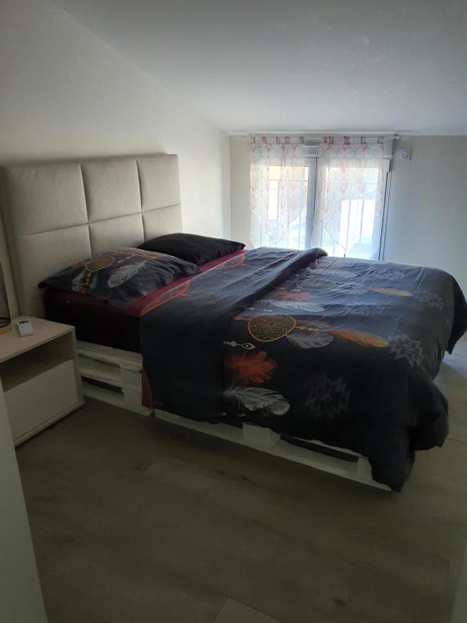 Le Cocon De Troyes Apartment Exterior photo